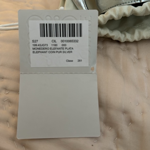 NEW LOEWE SILVER LEATHER COIN PURSE - Picture 6 of 7